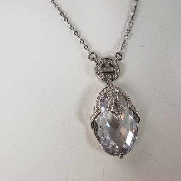 Stunning Silver Glass Crystal Studded Neck… - Picture 2 of 3